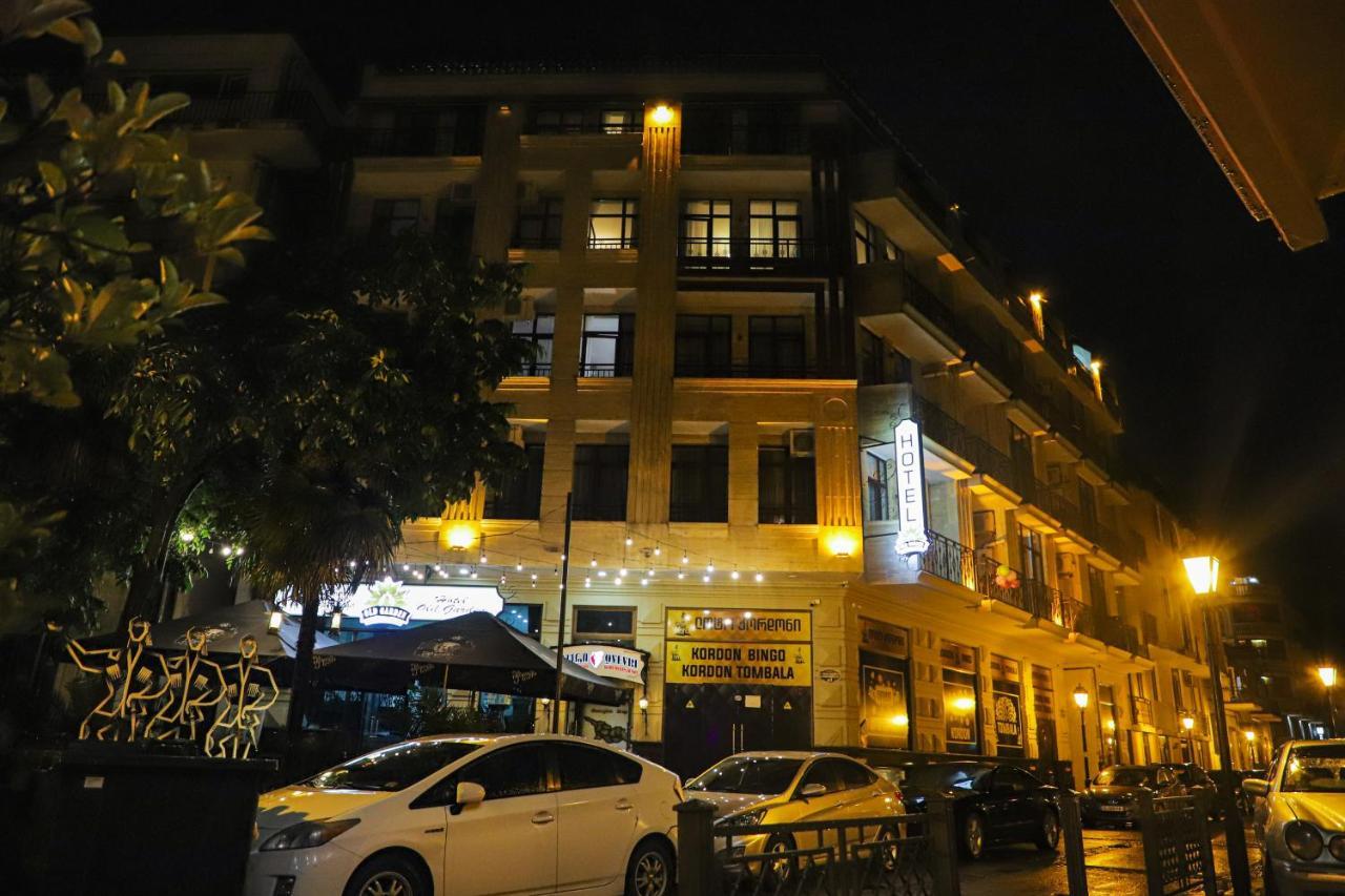 Old Garden Hotel バトゥーミ エクステリア 写真