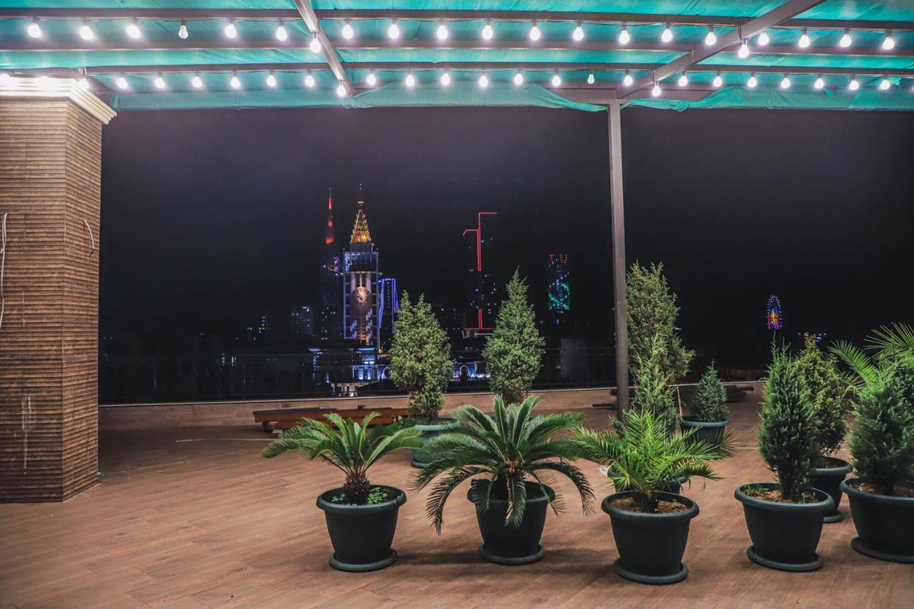 Old Garden Hotel バトゥーミ エクステリア 写真